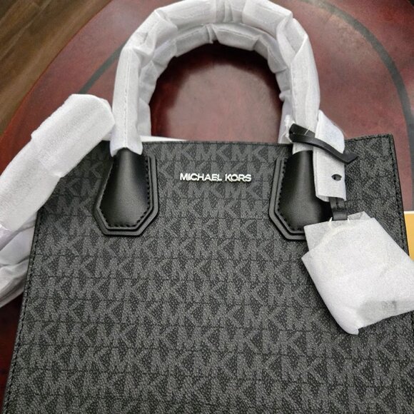 Michael Kors Mercer Logo Medium Black Crossbody Purse - Picture 1 of 6